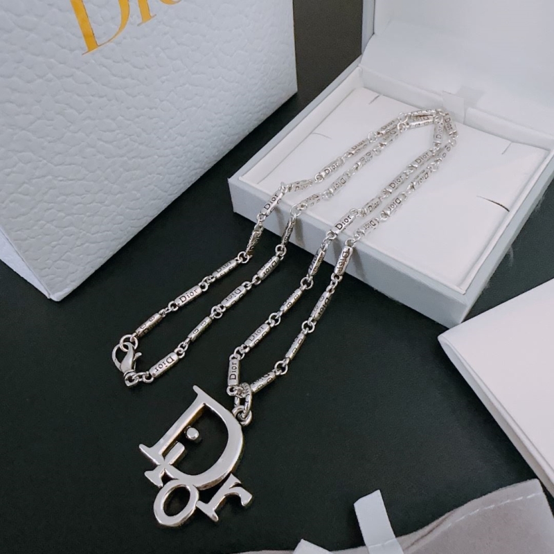 chr1st1an D10r necklaces